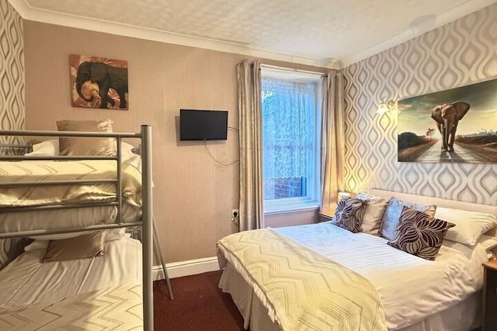 Room 17 of 42