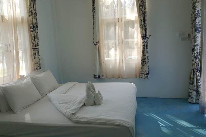 Room 7 of 30