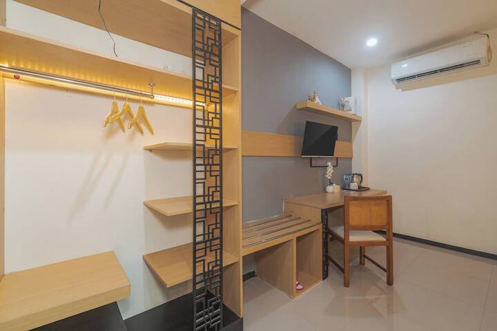 Room 12 of 41