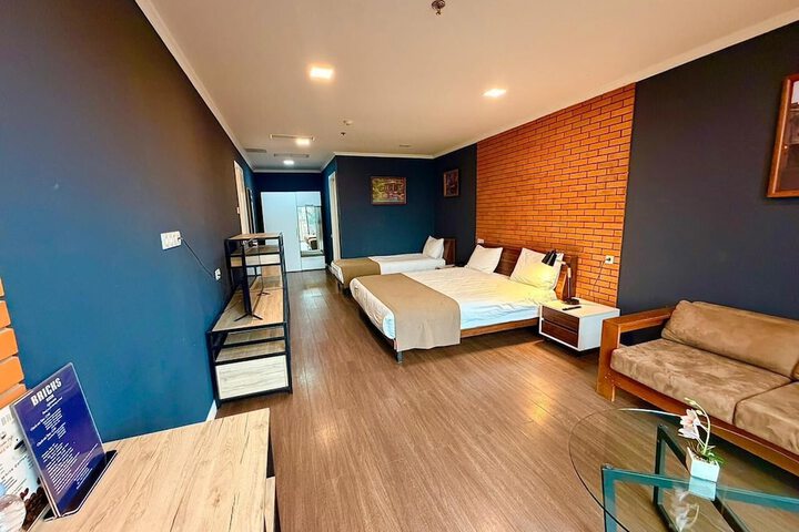 Room 122 of 240
