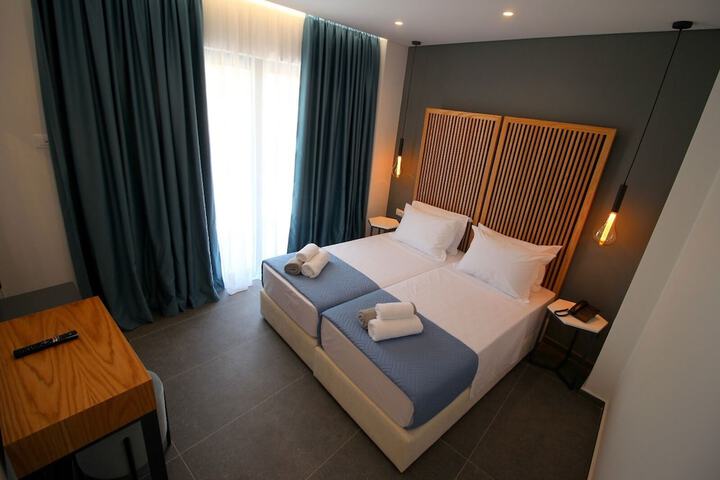 Room 14 of 38