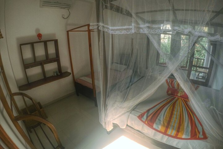 Room 9 of 119