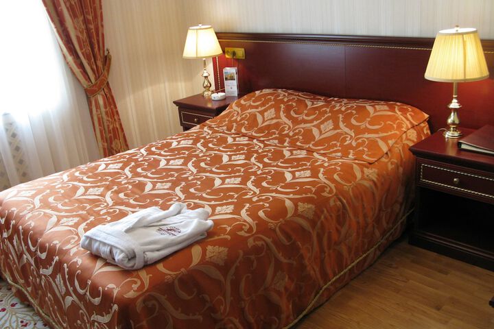 Room 5 of 54