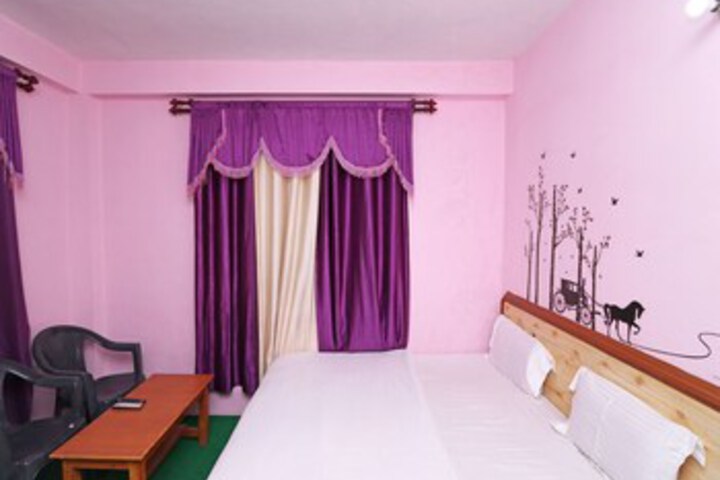 Room 12 of 22