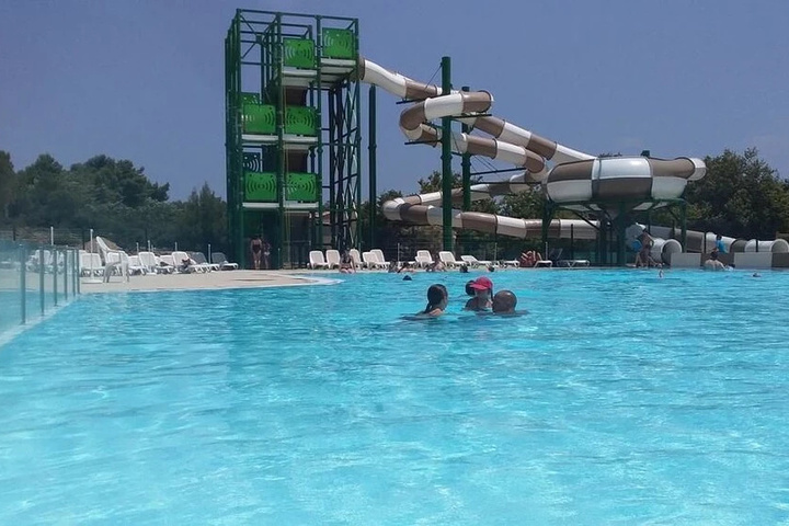 Pool 8 of 16