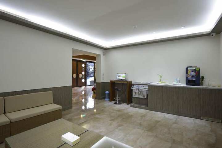 Hotel Interior 4 of 86