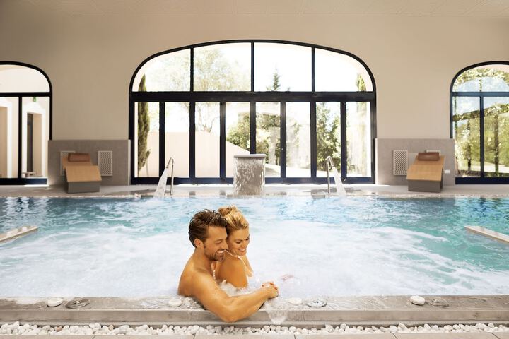 Pools & Facilities