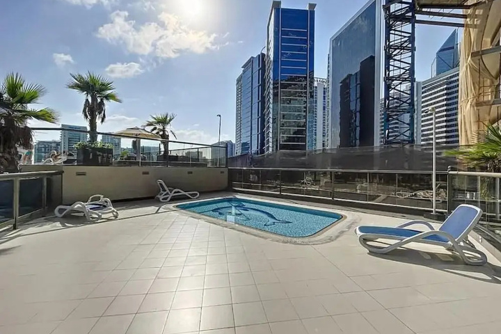 Whitesage Sleek Studio With Canal View Near Metro