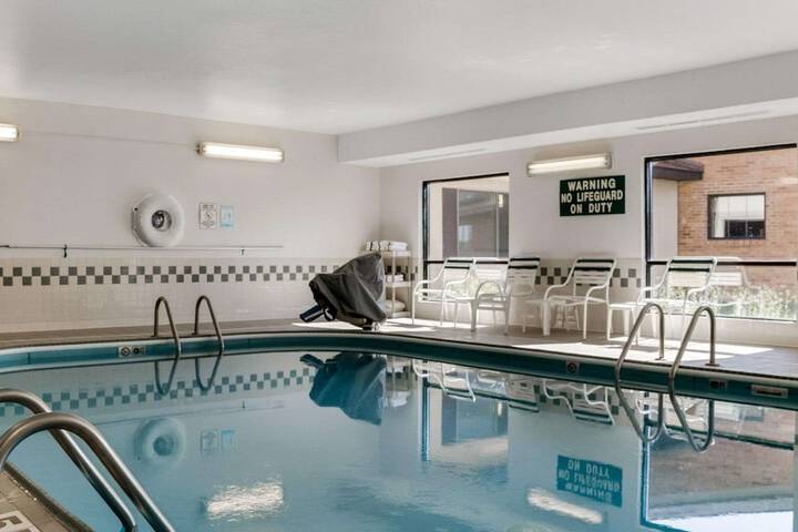Pools & Facilities