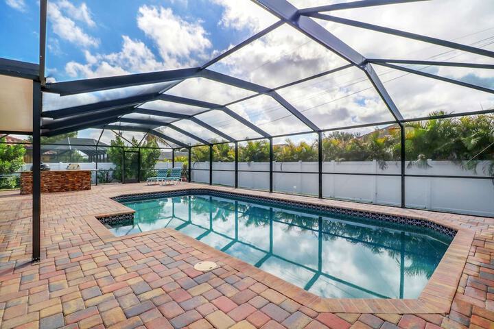 Pool 19 of 25