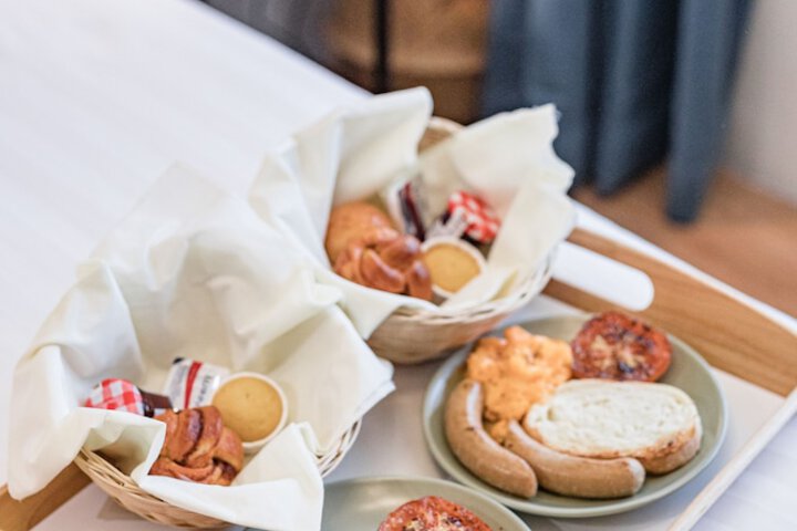 Breakfast/Coffee Service 103 of 105