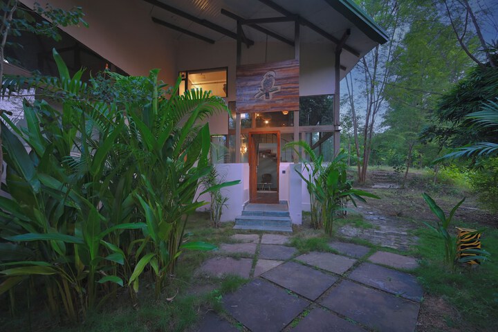 Hotel 3 of 122