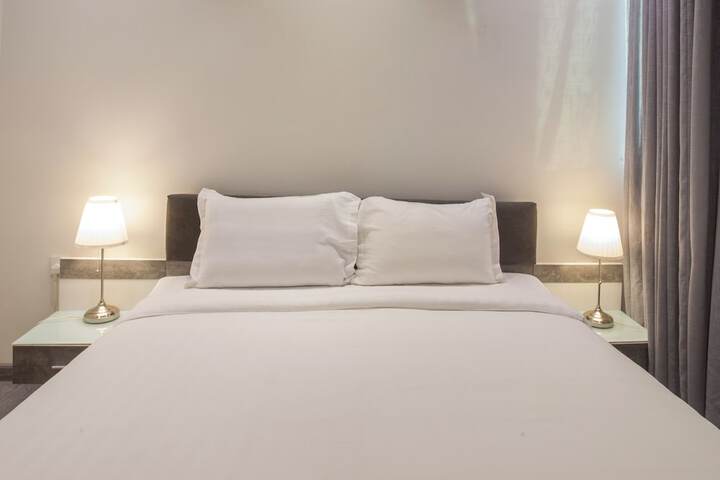 Room 7 of 42