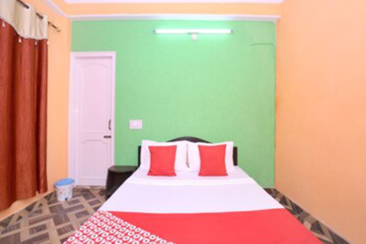 Room 18 of 23