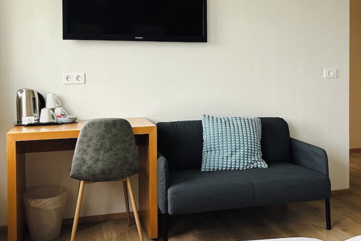 Room 22 of 77