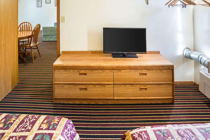 1 King Bed (1 of 9)