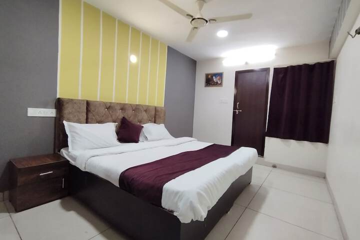 Room 6 of 23