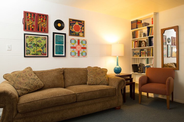 Room 84 of 133