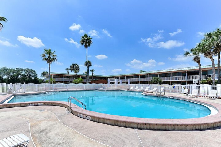 Pool 34 of 46