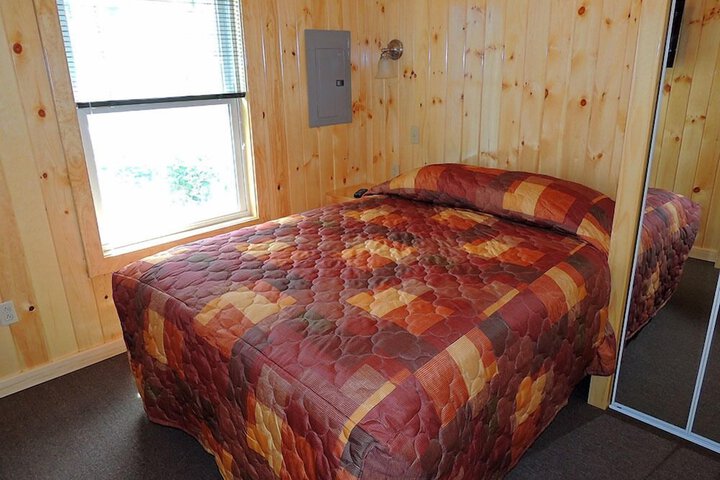 Room 28 of 338