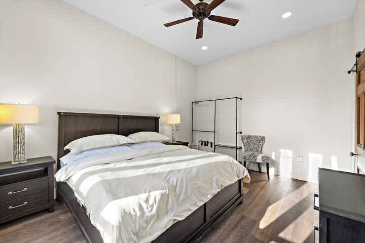 Room 11 of 191
