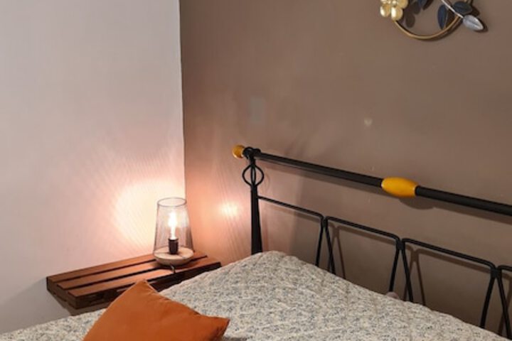 Room 10 of 111
