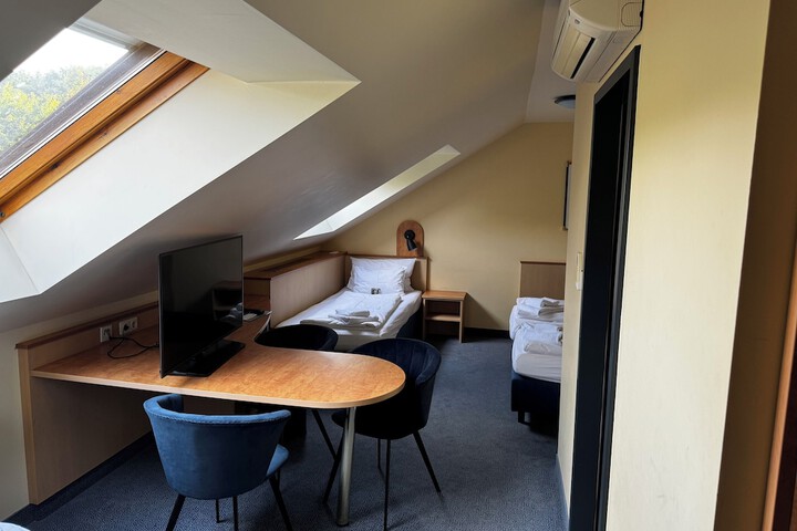 Room 30 of 51