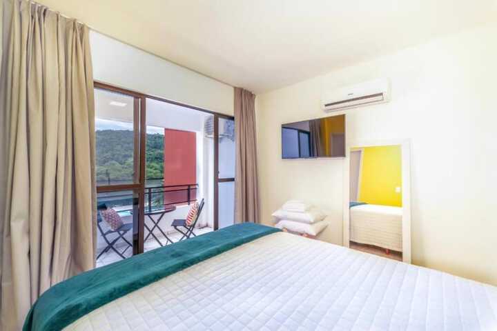 Room 27 of 65