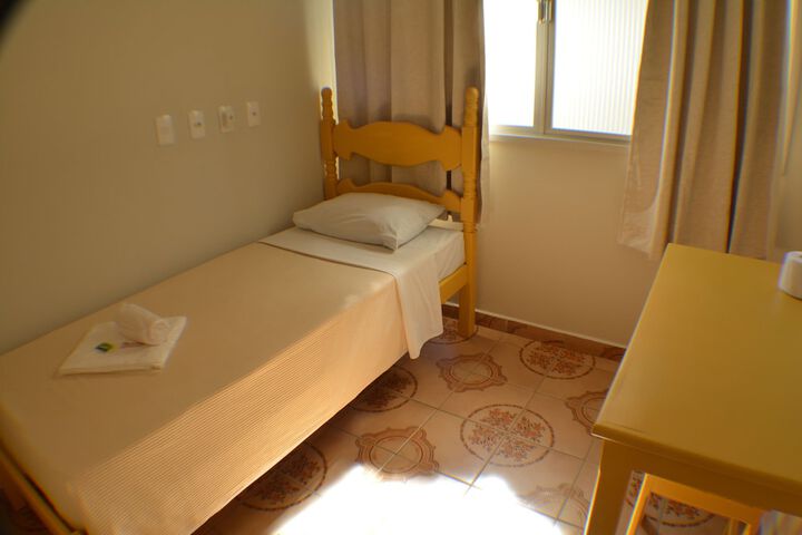 Room 3 of 60