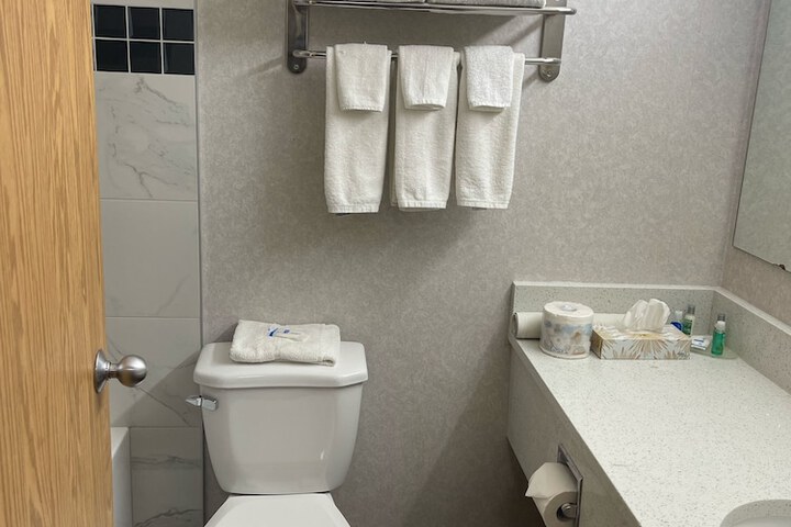 Room 54 of 76