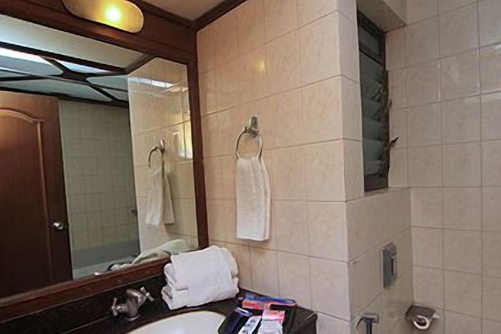 Room 20 of 43