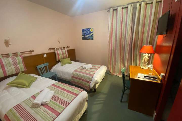 Room 15 of 63