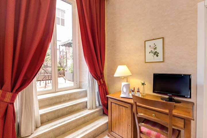 Room 5 of 26
