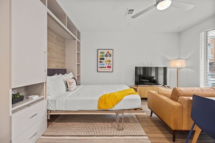 Room 412 of 656