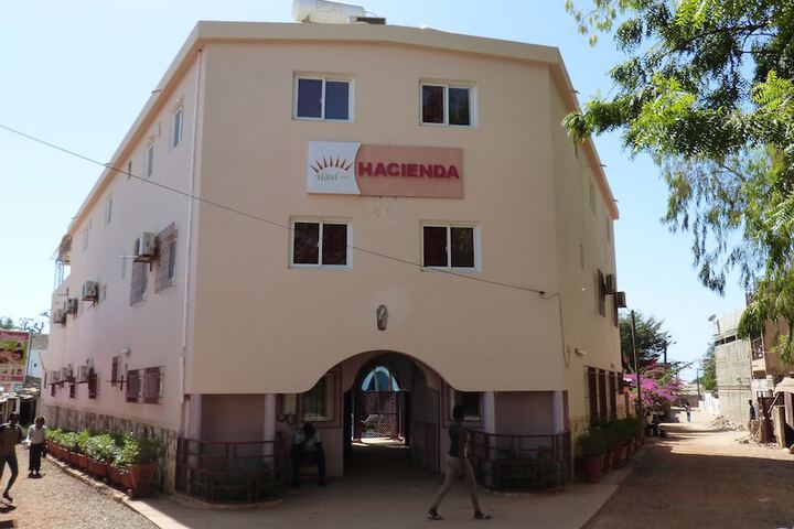 Hotel Hacienda in Mbour