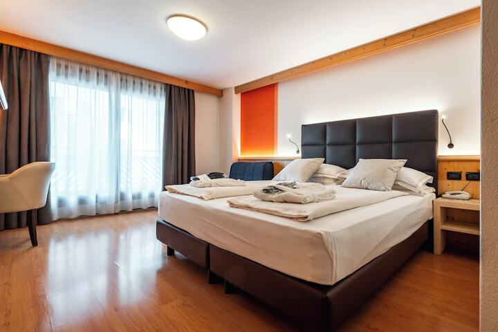 Room 14 of 86