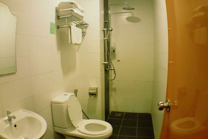 Room 40 of 43