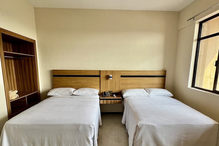 Room 11 of 41