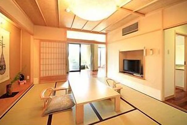 Room 25 of 59
