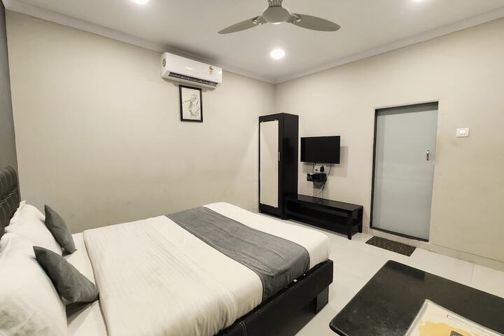 Room 8 of 22