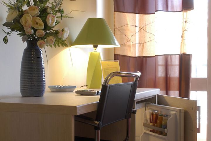 Room 25 of 50