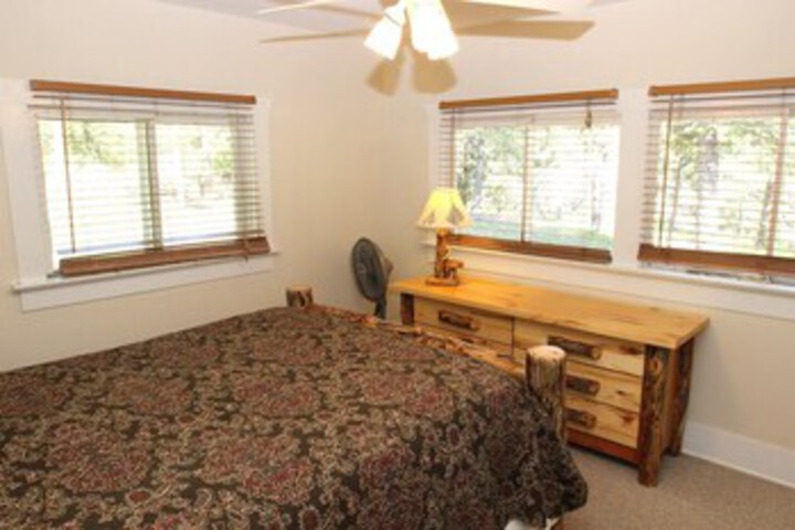 Room 14 of 16