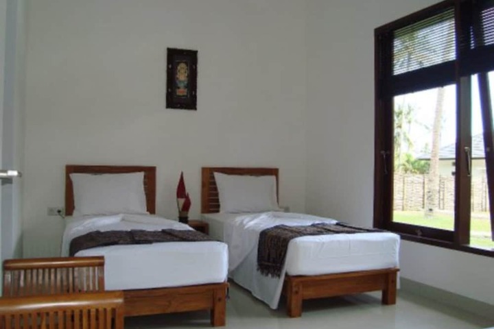 Room 3 of 78