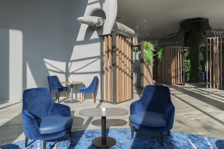 Guest Lobby