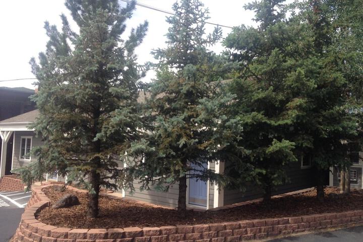 Property Grounds 16 of 28