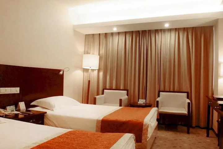 Room 3 of 14