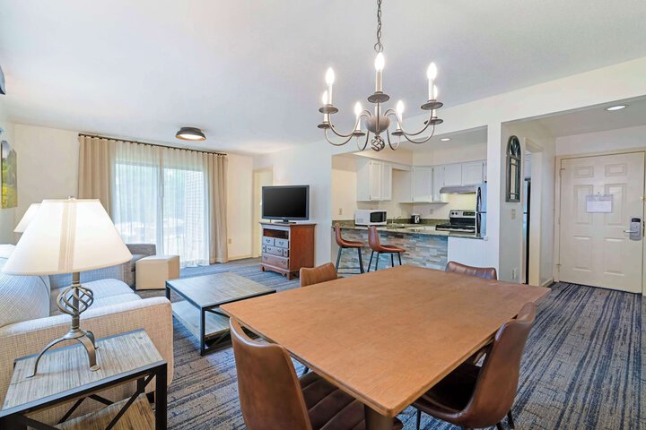 Suite 1 King Bed Second Floor Sofa Bed Kitchen Separate Living Area WiFi Full Breakfast (1 of 34)