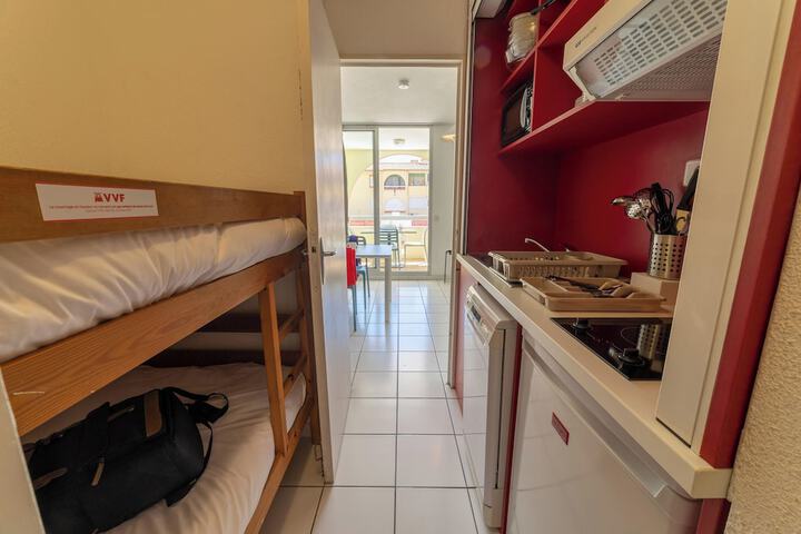 Room 10 of 48