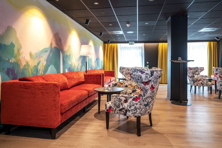 Lobby Entry
