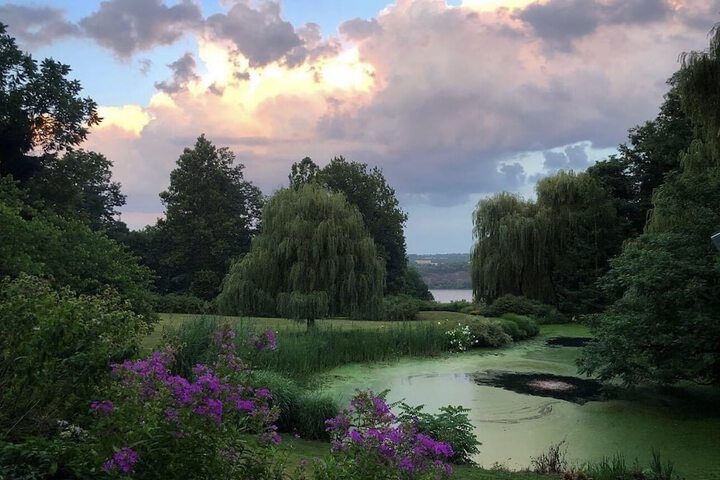 Hotel Exterior 53 of 63